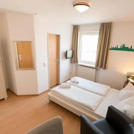 Guenstigschlafen24 - Guenstige Alternative Zum Hotel